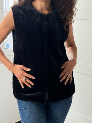 Chaleco pelo negro Stradivarius