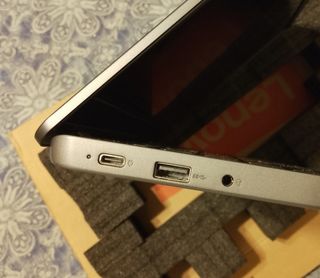 Lenovo Chromebook Plus IdeaPad Slim 3 ITA