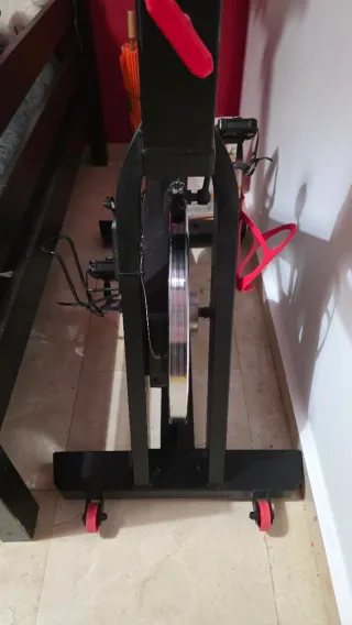 Bici de spinning negra