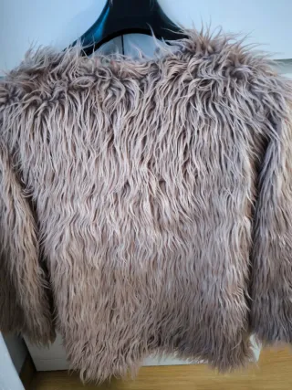 Abrigo pelo sintético mujer beige