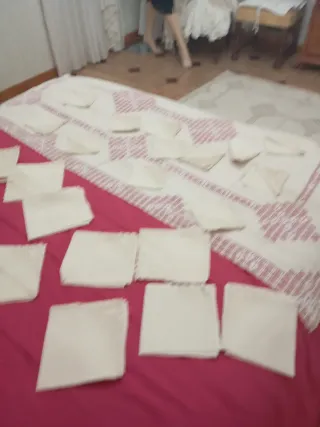 Mantelería bordada a mano Casa de los Balcones