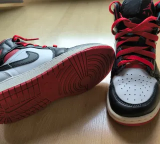 Deportivas Jordan Air 1 Talla 35