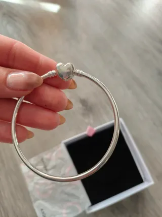 Pulsera rígida Pandora Corazón Brillante