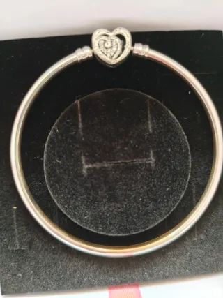 Pulsera rígida Pandora Corazón Brillante