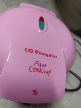 Máquina para hacer cupcakes rosa