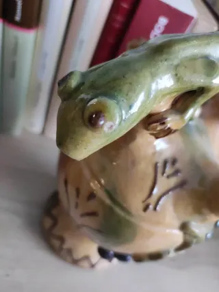 Botijo de cerámica con lagarto y uvas PRIEGO