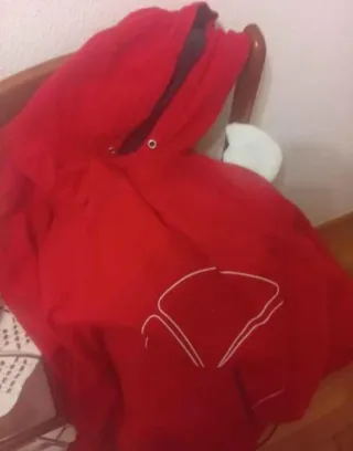 Sudadera Roja Trilema