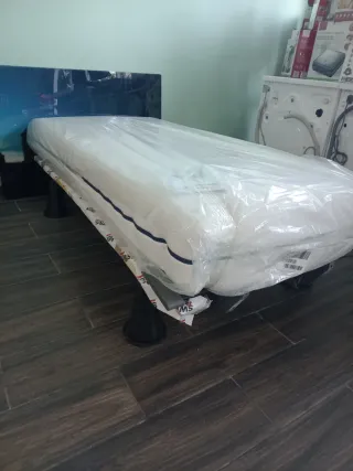 Cama articulada con colchón