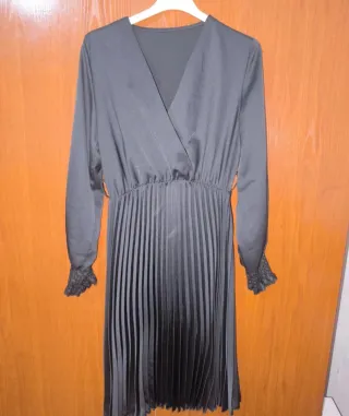 Vestido negro elegante para eventos