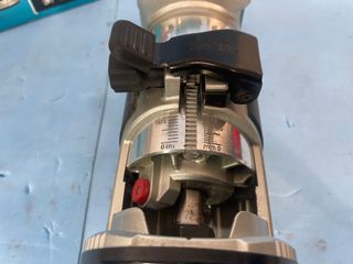 Makita FRESADORA Inalámbrica 18V