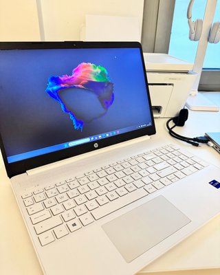 Portátil HP 15,6” i7 | 16GB RAM | 512GB SSD |