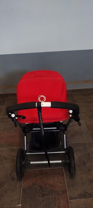 Carrito Bugaboo con saco invierno y sombrilla