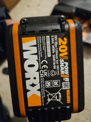 2 Motoseghe Worx 3 batterie + REGALO