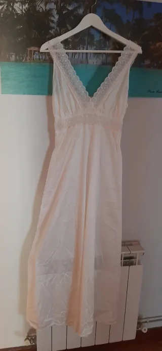 Conjunto Novia Bata y Camisón Blanco