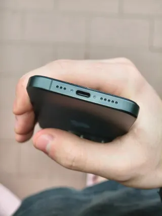 iPhone 15 Pro NUOVO 128gb, batteria 100% (8 cicli)