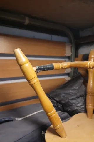 Mesa redonda extensible + 4 Sillas de Madera