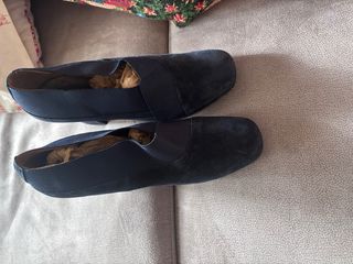 Zapatillas de tacón negras con lazo varios zapatos