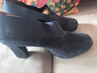 Zapatillas de tacón negras con lazo varios zapatos