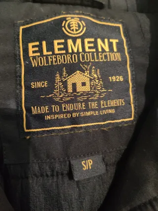 Cazadora Element gris y negra