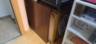 Mesa de despacho de madera