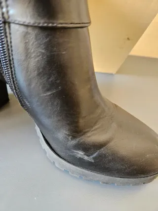 Scarpe chiuse stivaletti/tronchetto con tacchi