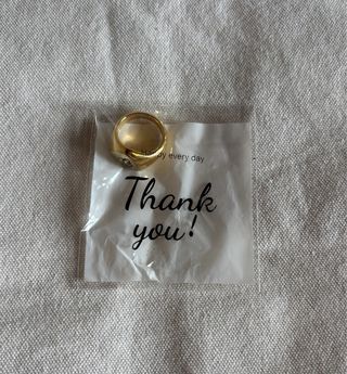 Anillo Dorado Inicial ‘O’ Resistente al Agua