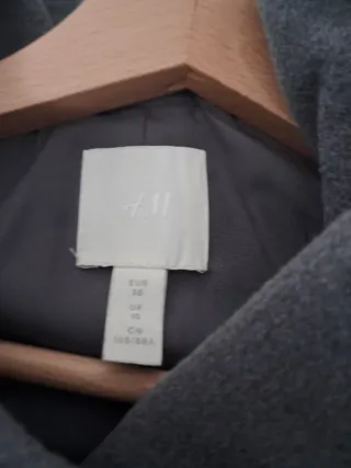 Abrigo H&M gris