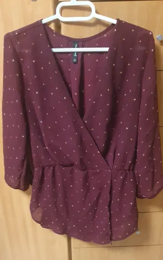Blusa Stradivarius morada estampada