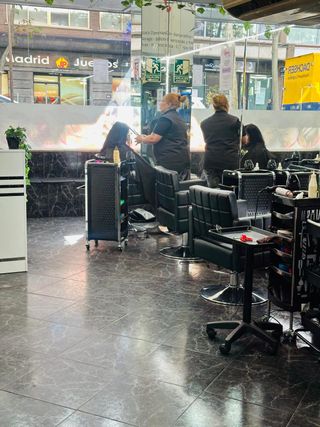 TRASPASO PELQUERIA - BARBERIA CALLE ALCALÁ, MADRID