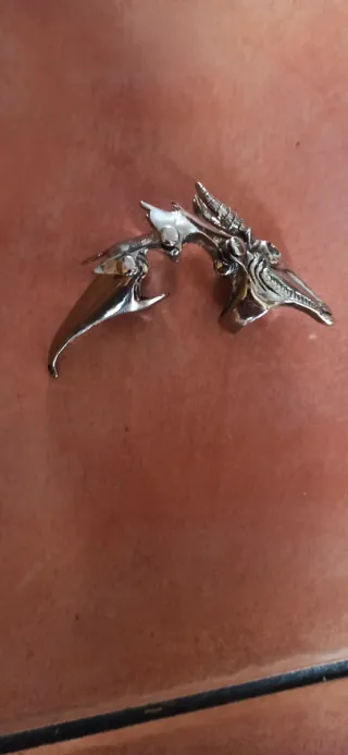 Anillo garra metálico estilo gótico