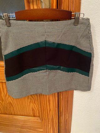 Falda cuadros pata de gallo con detalles