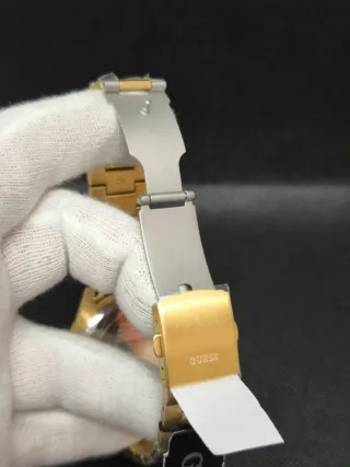 Reloj Guess Dorado Hombre Connoisseur 42mm