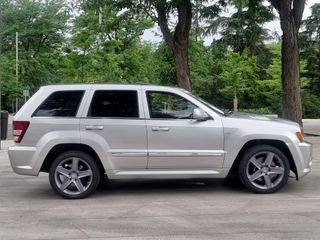 Jeep Grand Cherokee SRT8