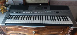 Pianola Yamaha E443