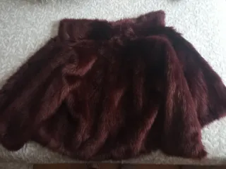 Abrigo corto piel sintética