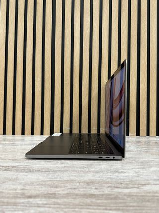 MacBook Pro 13" 2018 TB i7 16gb 1tb SSD
