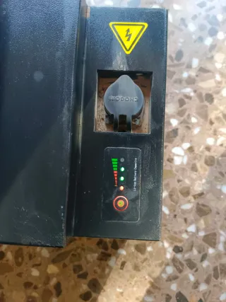 Batería Moto Eléctrica 72V 25Ah + Cargador