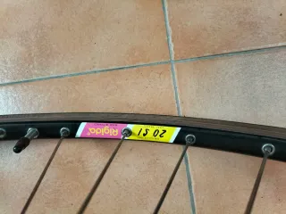 Ruedas rígidas núcleo Shimano 10v