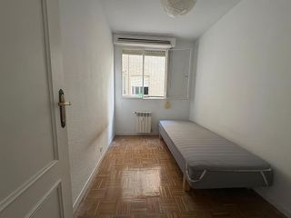 Piso en venta en Valdezarza en Madrid