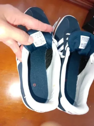 Zapatillas Adidas Talla 39 Negras y Blancas