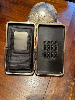 Monedero con dibujo de chica anime