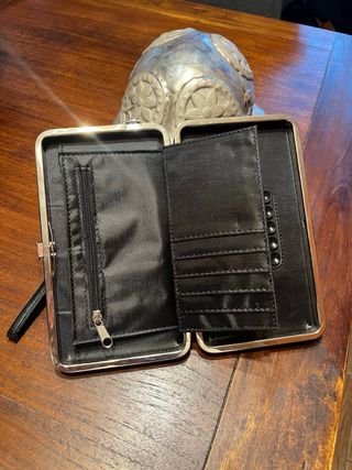 Monedero con dibujo de chica anime