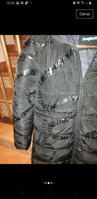 Chaquetón acolchado Desigual negro