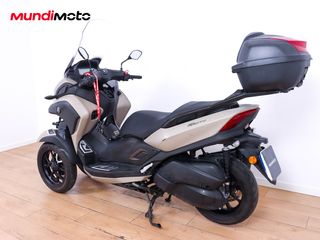 YAMAHA TRICITY 300