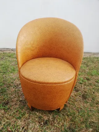 Butacón antiguo tapizado tela y madera