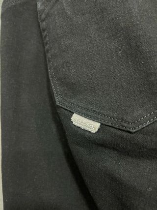 Pantalón vaquero negro Salsa tiro alto