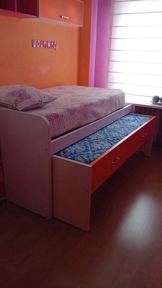 Habitación completa sin colchones