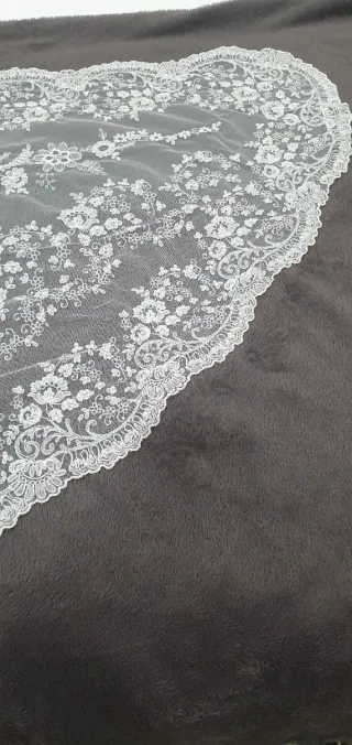 Mantilla Fallera Blanca