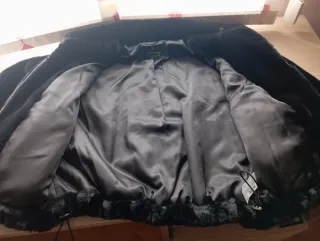 Cazadora negra pelo sintético talla S