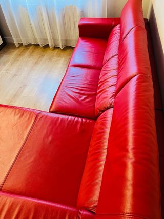 SOFÁ CHAISE LONGUE DE PIEL ROJA – DISEÑO EXCLUSIVO
